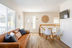 Beacons Beach Cottage